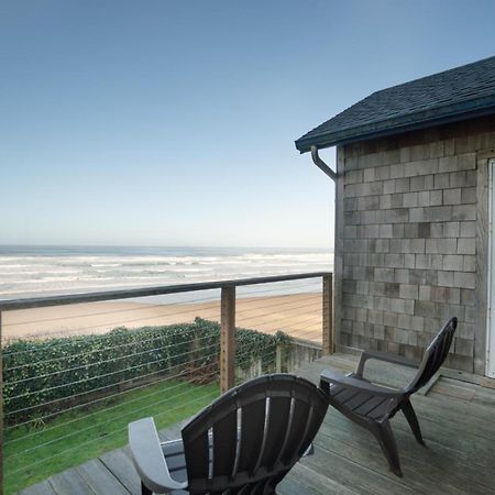 On The Beach Newport Exterior photo